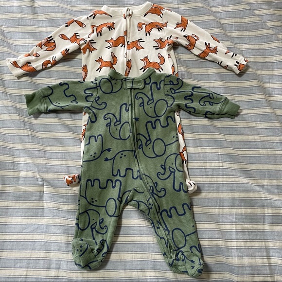 Bundle of animal onesies 0-3 M - Picture 1 of 7